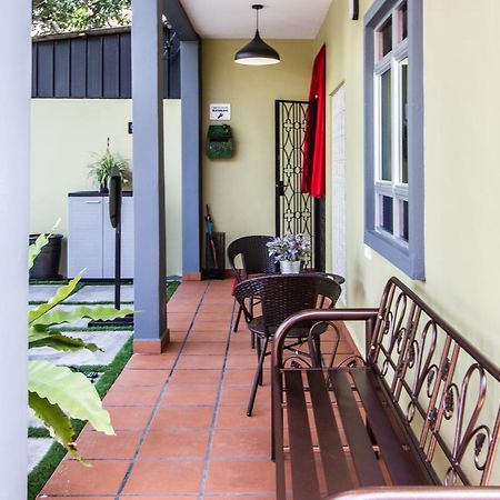 Explore 5Br Gardenhouse Retreats 巴特沃思 外观 照片
